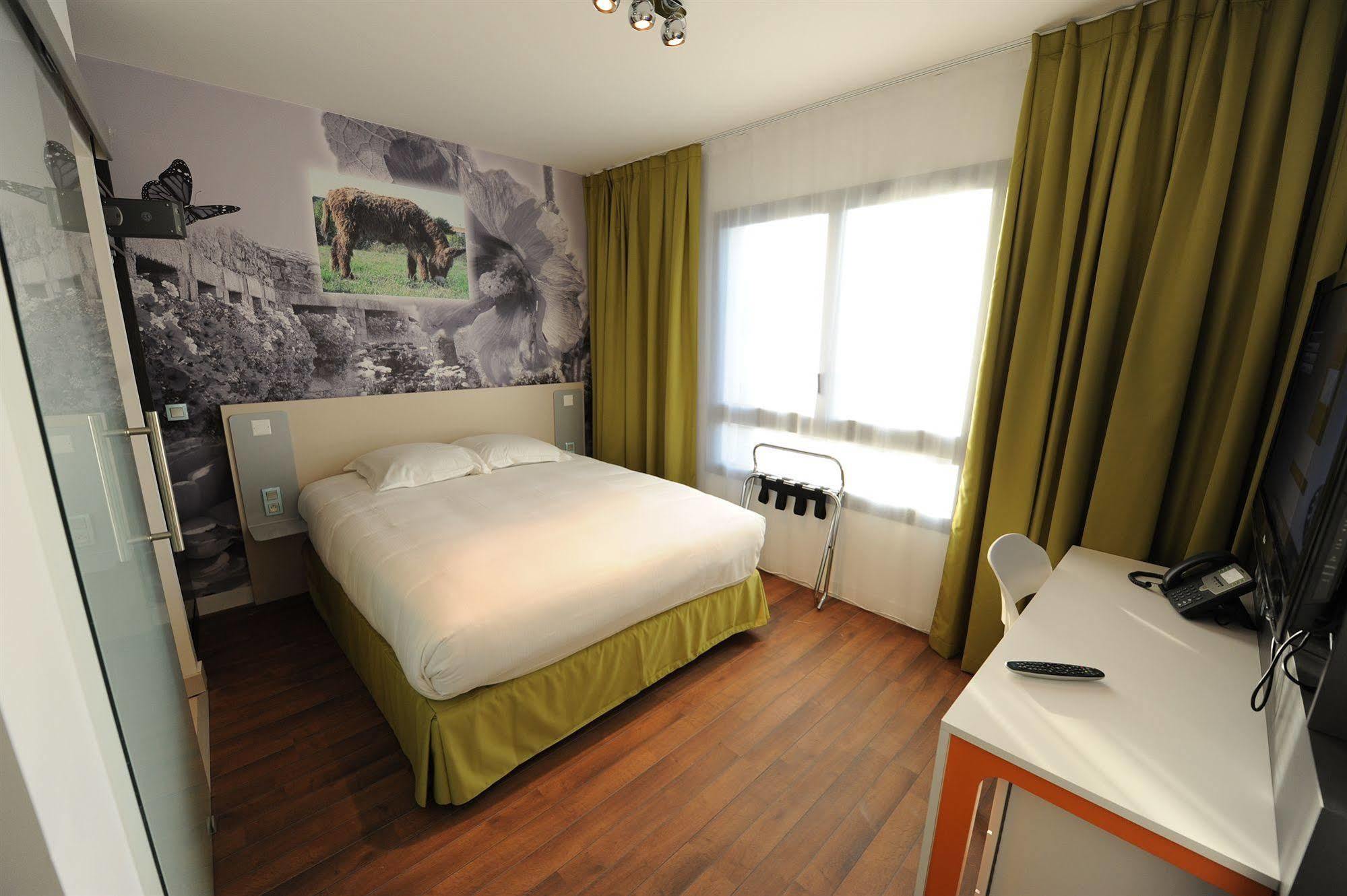 Hotel Lr La Rochelle La Rochelle  Exterior photo